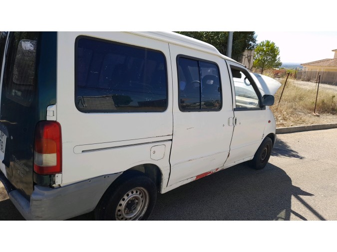 MECANICA TRASERA NISSAN VANETTE 1999
