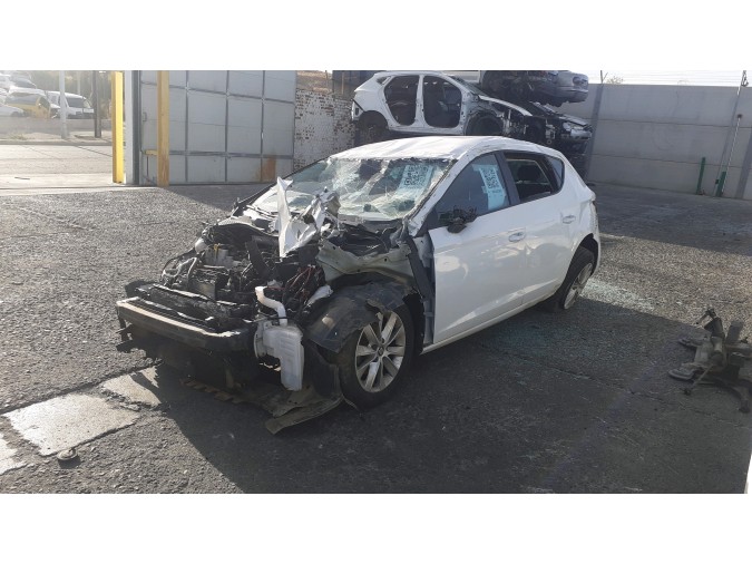 SOPORTE CENTRAL PARAGOLPES TRASERO SEAT LEON 2018