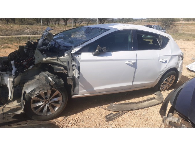 SOPORTE CENTRAL PARAGOLPES TRASERO SEAT LEON 2018