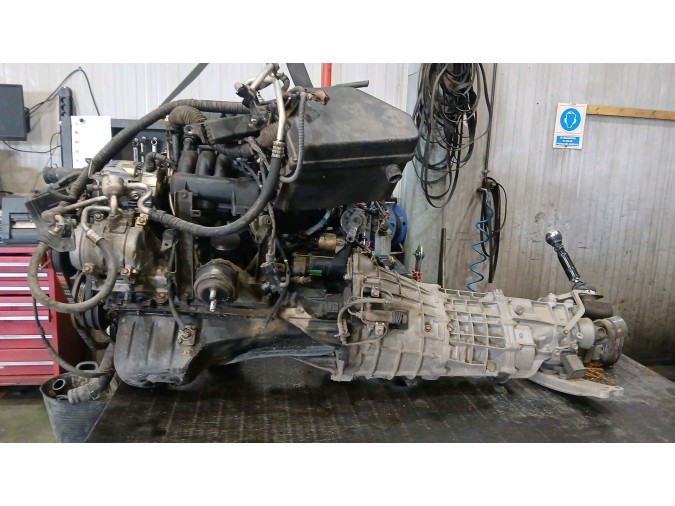 MOTOR CON ACCESORIOS Y CAJA DE CAMBIOS TOYOTA LEXUS IS 2000