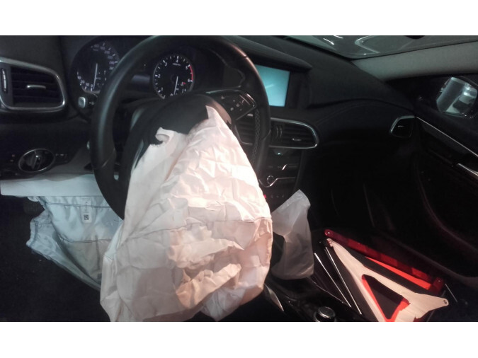 Coche despiece completo INFINITI Q30 00114503