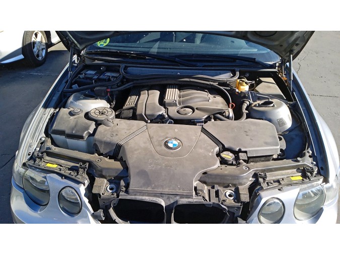 PILOTO MATRÍCULA IZQUIERDO BMW 316TI 2004