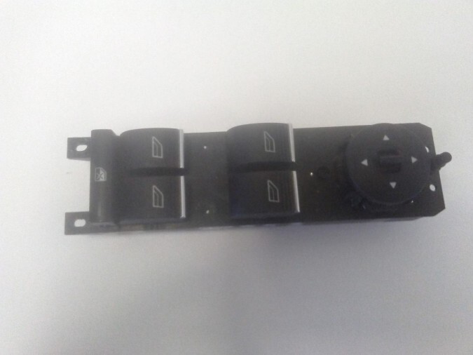 MANDO ELEVALUNAS DELANTERO IZQUIERDO FORD FOCUS 2016