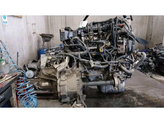 MOTOR CON ACCESORIOS Y CAJA DE CAMBIOS MAZDA 3 2005