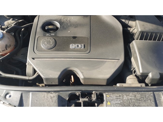 CERRADURA PORTÓN TRASERO SKODA FABIA 2005