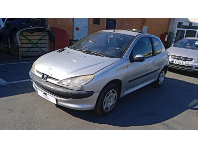 PUERTA DELANTERA DERECHA PEUGEOT 206 2003