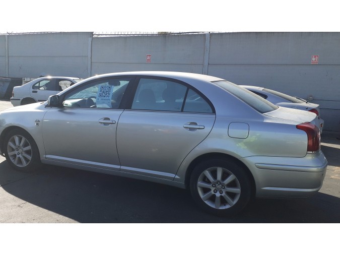 Radiador motor TOYOTA AVENSIS 2003