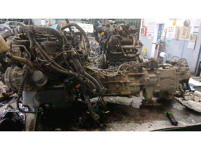 MOTOR CON ACCESORIOS Y CAJA DE CAMBIOS SUZUKI VITARA 2002