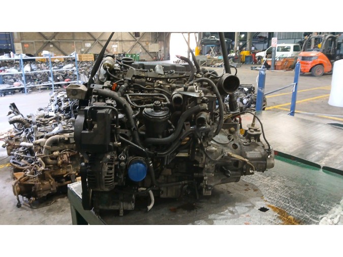 Motor PEUGEOT 206 2001