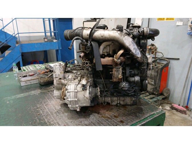MOTOR CON ACCESORIOS Y CAJA DE CAMBIOS SKODA OCTAVIA 2003
