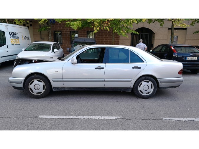 MECANICA TRASERA	 MERCEDES E 290 TURBODIESEL 1997