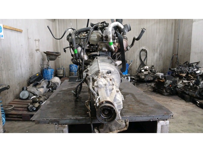 MOTOR CON ACCESORIOS Y CAJA DE CAMBIOS SSANGYONG RODIUS I 2006