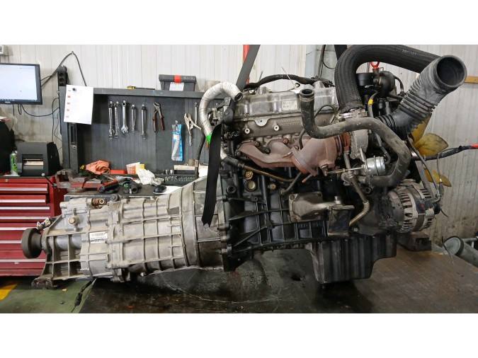 MOTOR CON ACCESORIOS Y CAJA DE CAMBIOS SSANGYONG RODIUS I 2006