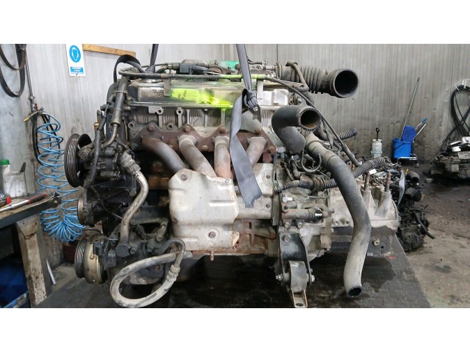 MOTOR CON ACCESORIOS Y CAJA DE CAMBIOS MITSUBISHI GALANT 1999