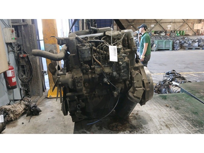 MOTOR CON ACCESORIOS SIN CAJA DE CAMBIOS MERCEDES MB 1993