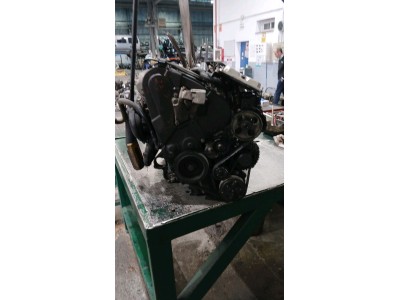 Motor PEUGEOT 206 2003