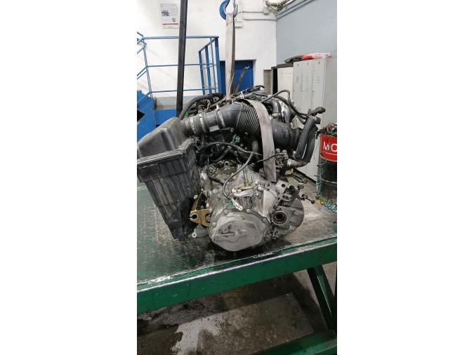 Motor PEUGEOT 206 2003