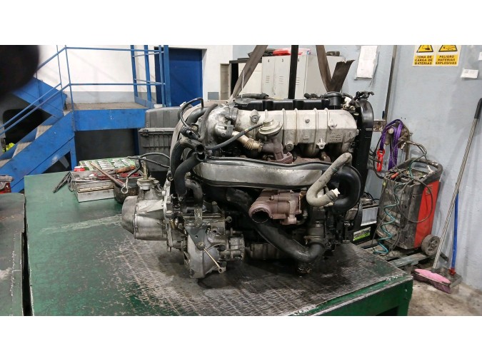 Motor PEUGEOT 206 2003