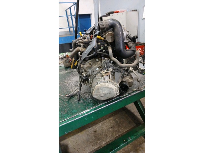 Motor PEUGEOT 406 2001