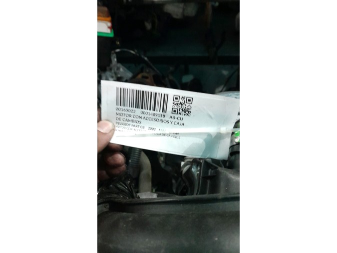 MOTOR CON ACCESORIOS Y CAJA DE CAMBIOS PEUGEOT PART CBESP.P.LAT.DW8 2002