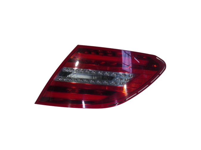 PILOTO TRASERO DERECHO EXTERIOR MERCEDES C 200 CDI 2013