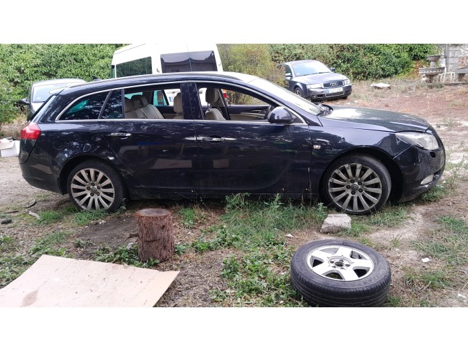 FARO ANTINIEBLA DELANTERO DERECHO OPEL INSIGNIA 2011