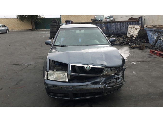 PUERTA DELANTERA DERECHA SKODA OCTAVIA 2006