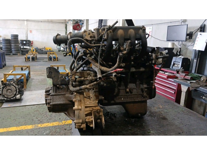 MOTOR CON ACCESORIOS Y CAJA DE CAMBIOS HYUNDAI ACCENT 1998
