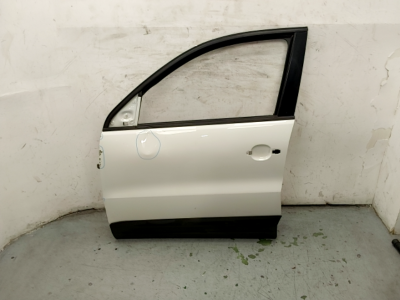 PUERTA DELANTERA IZQUIERDA VOLKSWAGEN TIGUAN BLANCA  2015