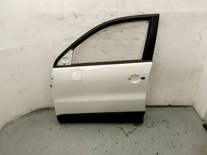 PUERTA DELANTERA IZQUIERDA VOLKSWAGEN TIGUAN BLANCA  2015