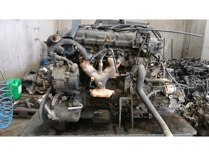 MOTOR CON ACCESORIOS Y CAJA DE CAMBIOS NISSAN PRIMERA 1998