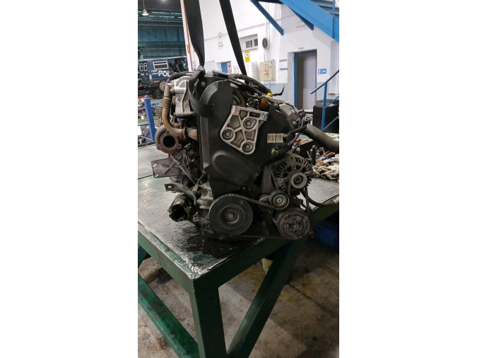 MOTOR CON ACCESORIOS Y CAJA DE CAMBIOS RENAULT SCÉNIC 2003