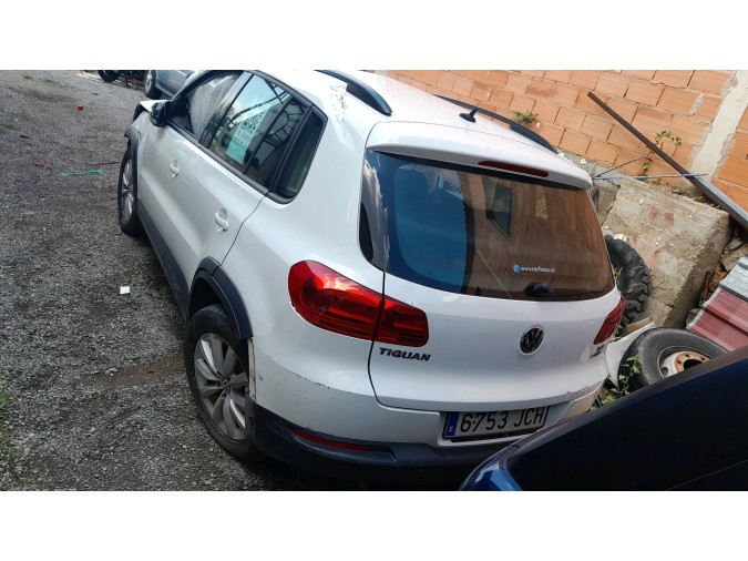 MANILLA DE APERTURA PORTON VOLKSWAGEN TIGUAN 2015