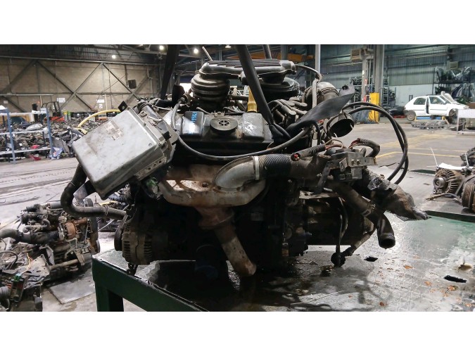 MOTOR CON ACCESORIOS Y CAJA DE CAMBIOS PEUGEOT 106 1994