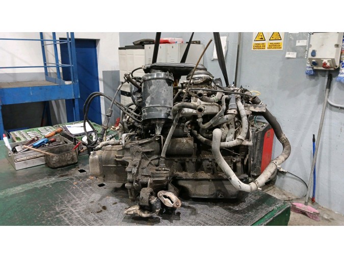 MOTOR CON ACCESORIOS Y CAJA DE CAMBIOS PEUGEOT 106 1994