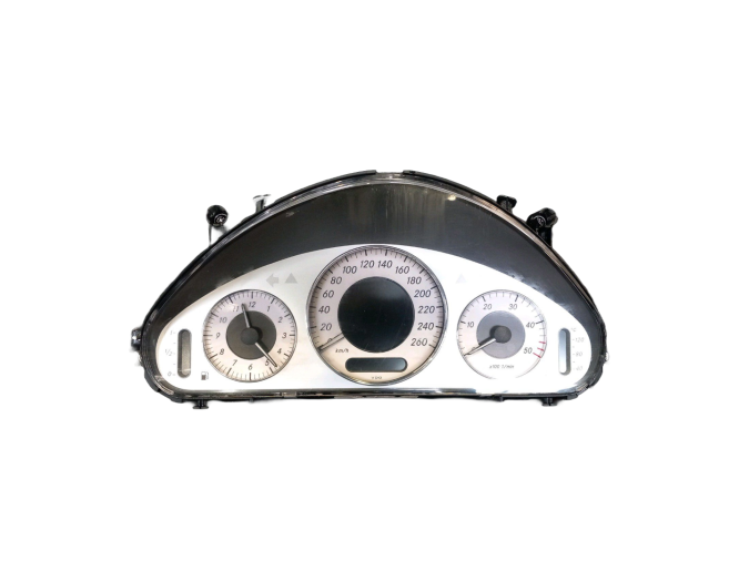 CUADRO INSTRUMENTOS MERCEDES E 320 CDI 2005