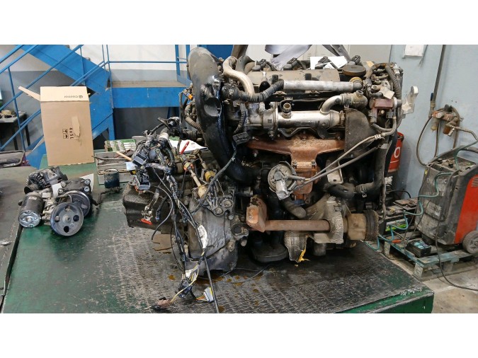 Motor PEUGEOT 407 2004