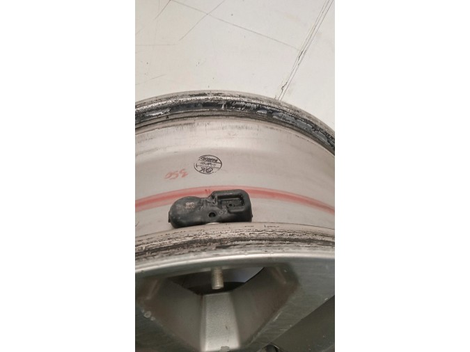 LLANTA TOYOTA LAND CRUISER GRIS 2020