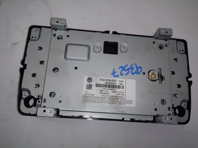 sistema navegacion gps VOLKSWAGEN GOLF 2015