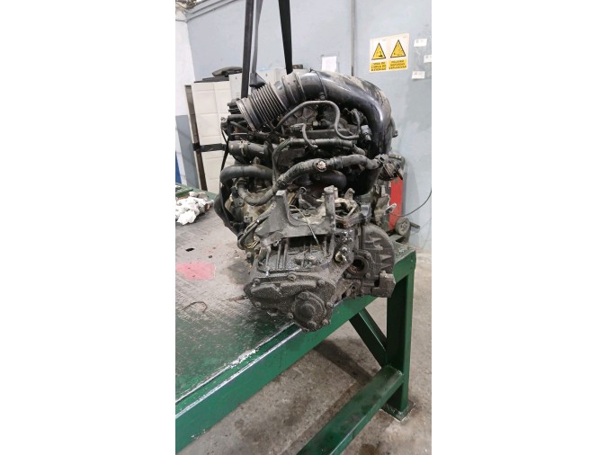 Motor PEUGEOT 407 2004