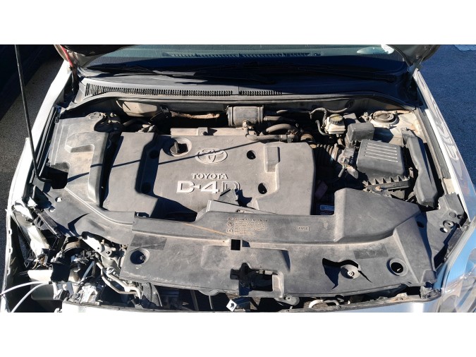 Intercooler TOYOTA AVENSIS 2004