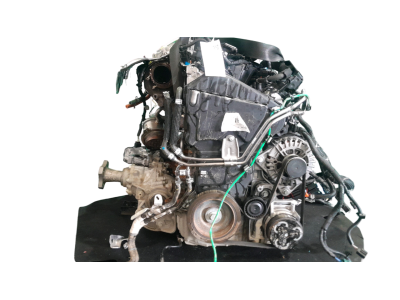 MOTOR CON ACCESORIOS Y CAJA DE CAMBIOS DACIA DUSTER 2023