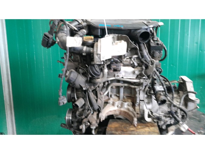 MOTOR CON ACCESORIOS Y CAJA DE CAMBIOS FIAT PUNTO 2011