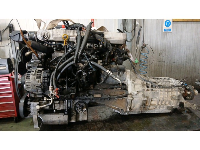 MOTOR CON ACCESORIOS Y CAJA DE CAMBIOS OPEL OMEGA 1999