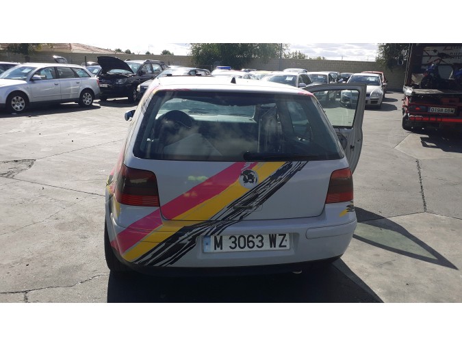 PUERTA DELANTERA IZQUIERDA VOLKSWAGEN GOLF 1999