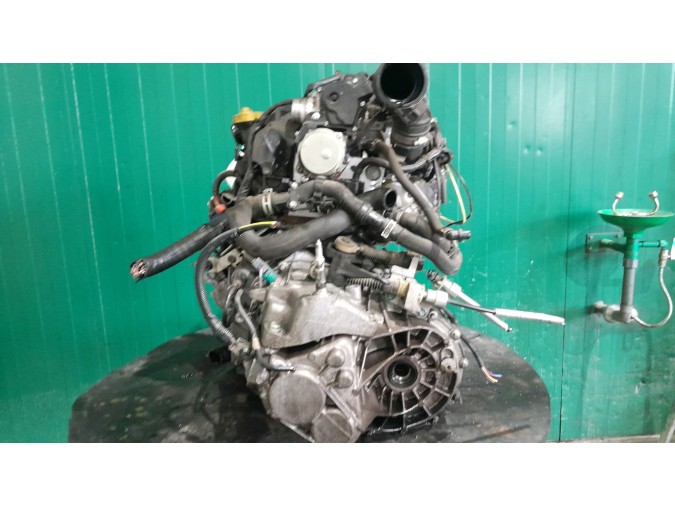 MOTOR CON ACCESORIOS SIN CAJA DE CAMBIOS NISSAN PULSAR 2015