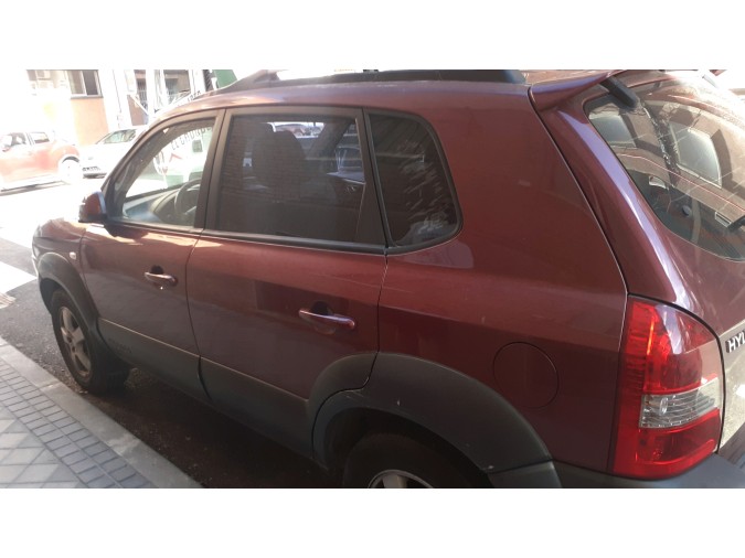 INTERRUPTOR LEVALUNAS TRASERO DERECHO HYUNDAI TUCSON 2005