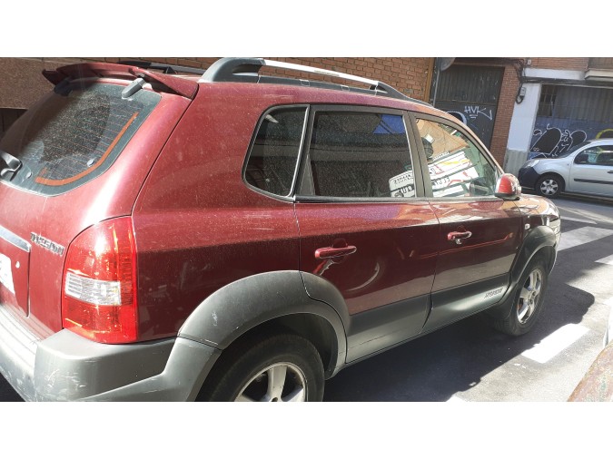 INTERRUPTOR LEVALUNAS TRASERO DERECHO HYUNDAI TUCSON 2005