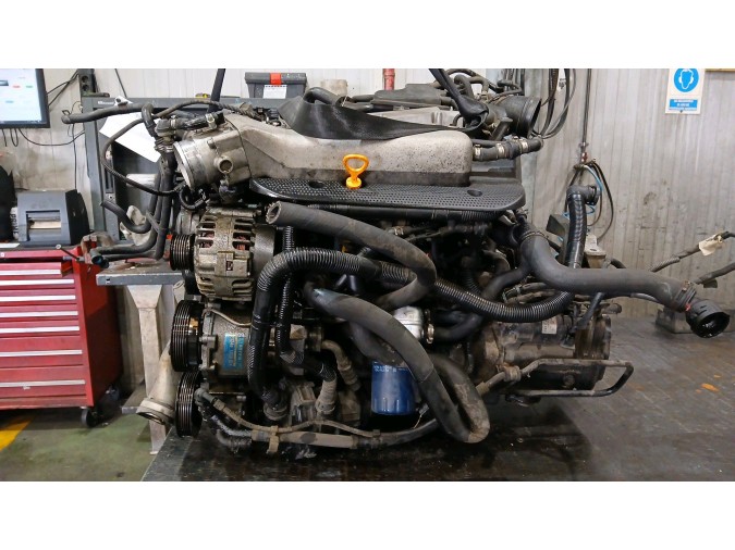 MOTOR CON ACCESORIOS Y CAJA DE CAMBIOS VOLKSWAGEN GOLF 2002