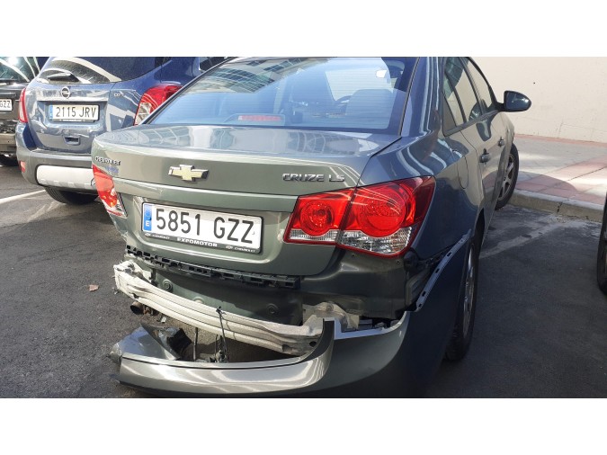 MANDO ELEVALUNAS DELANTERO DERECHO CHEVROLET CRUZE 2010